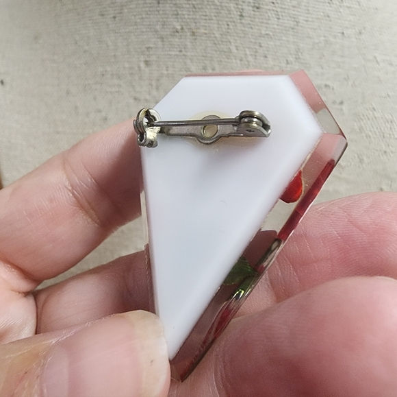 Vintage Red Rose Reverse Carved Lucite Jewelry Set - Picture 5 of 9